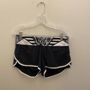 Lululemon workout shorts - speed up mid rise